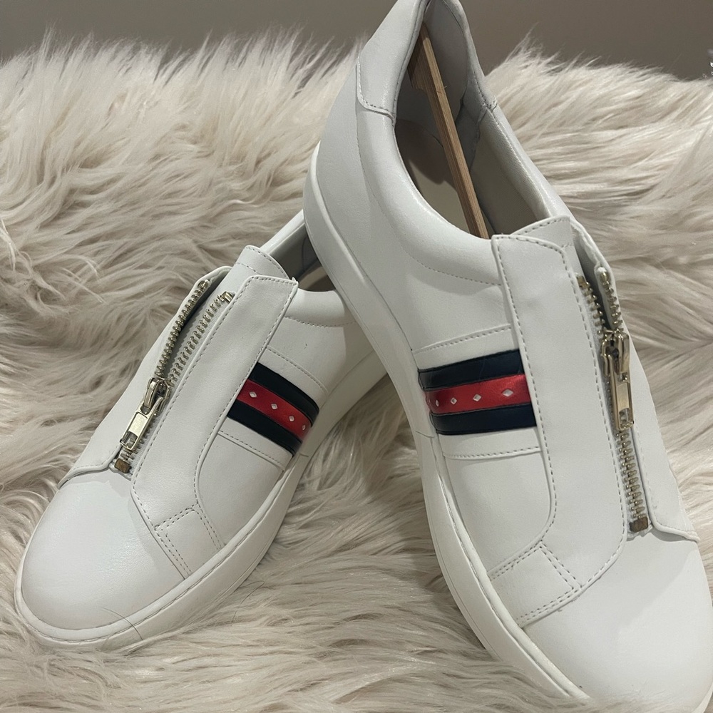 Brand new casual shoes